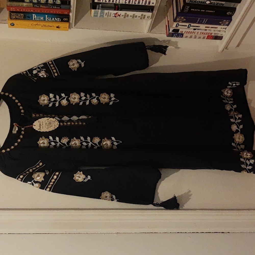 NWT Navy Floral Embroidered Dress Size S/M